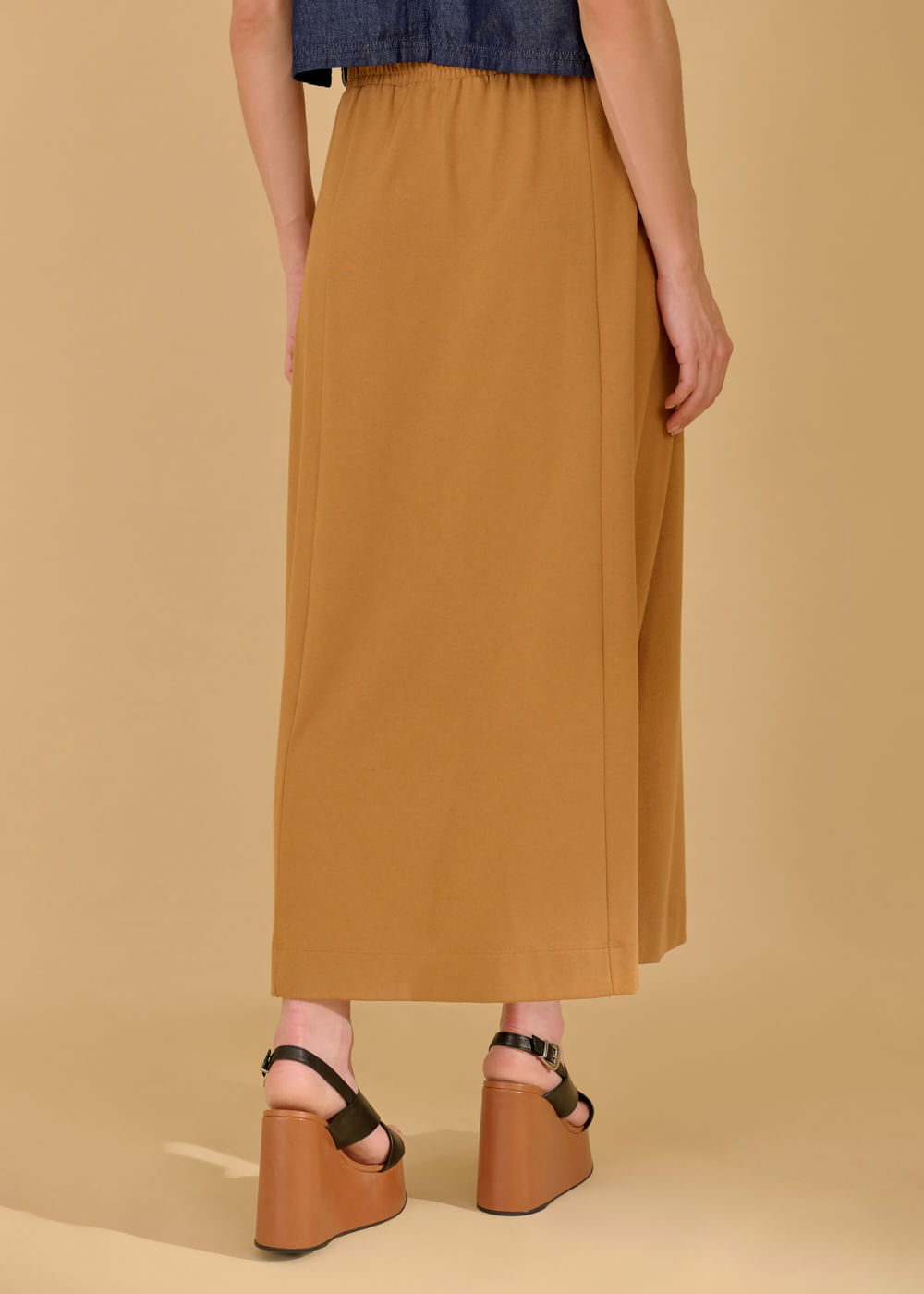 64.10.3605CML SAIA MIDI COM BOLSOS