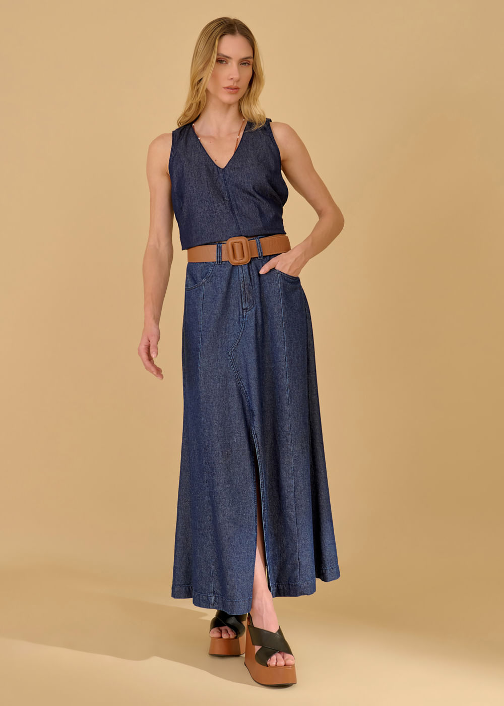 14.20.3603AMA SAIA MIDI JEANS FENDA FRONTAL