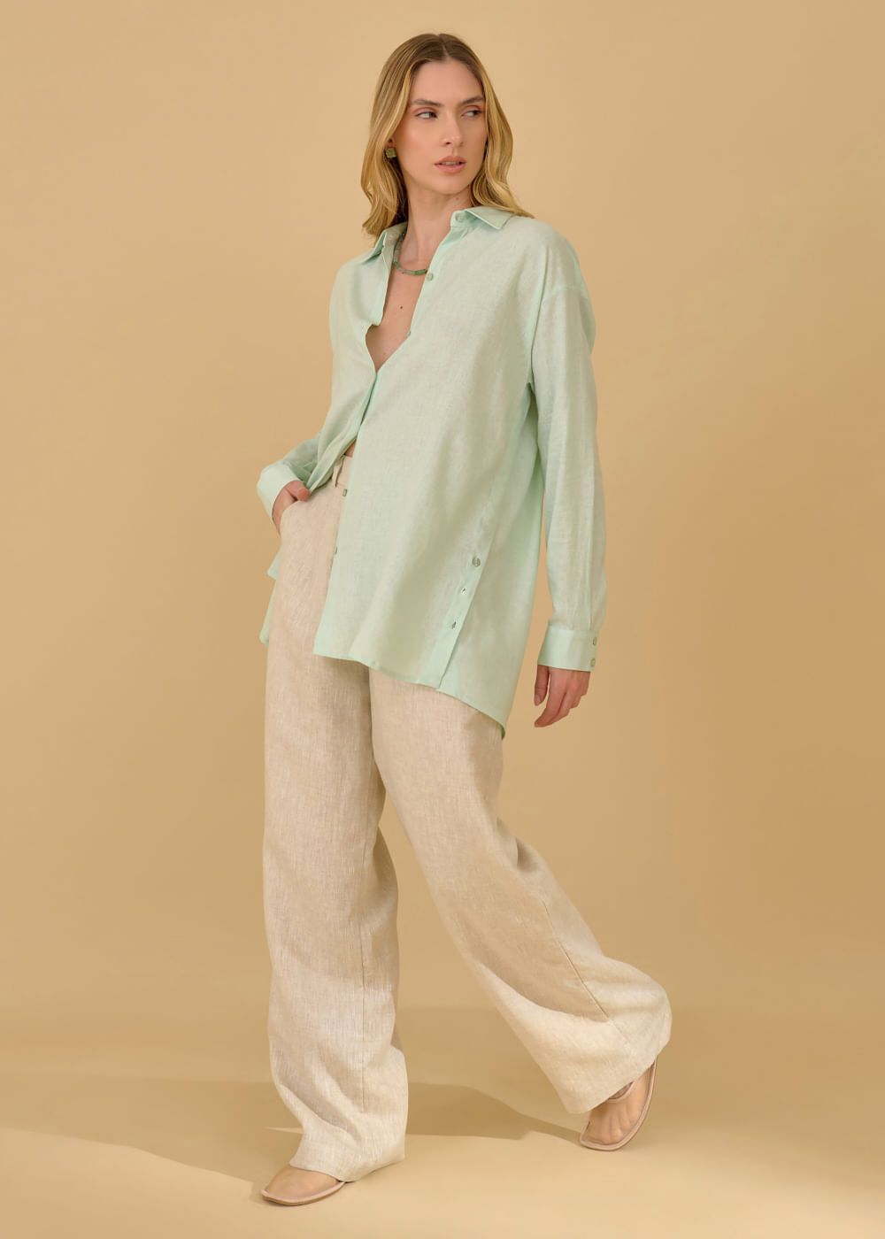 55.40.3615VEA CAMISA DETALHADA M/L ABOTOAMENTO COMPLETO