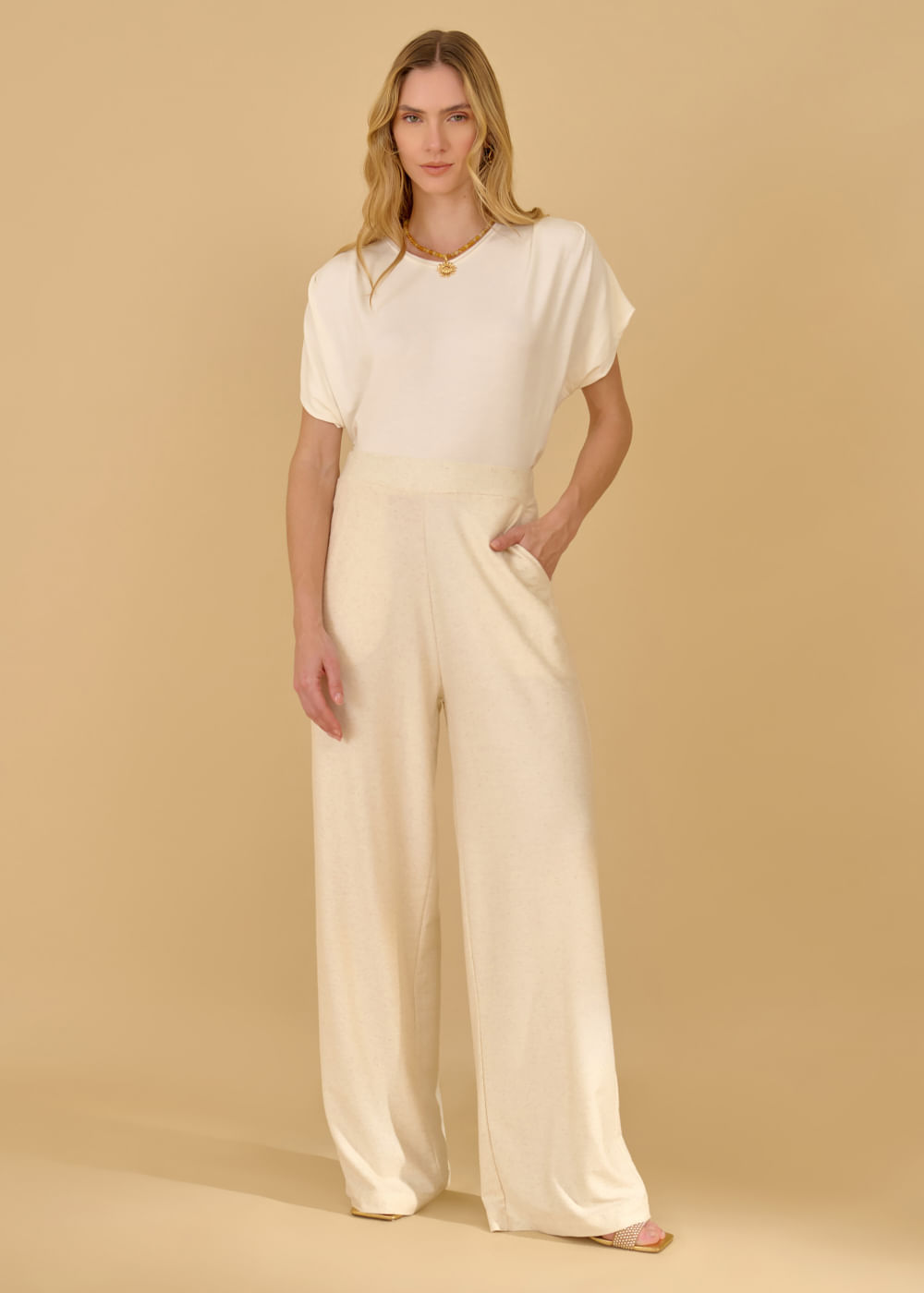 67.40.3608OFW BLUSA M/C LISA PREGAS NOS OMBROS