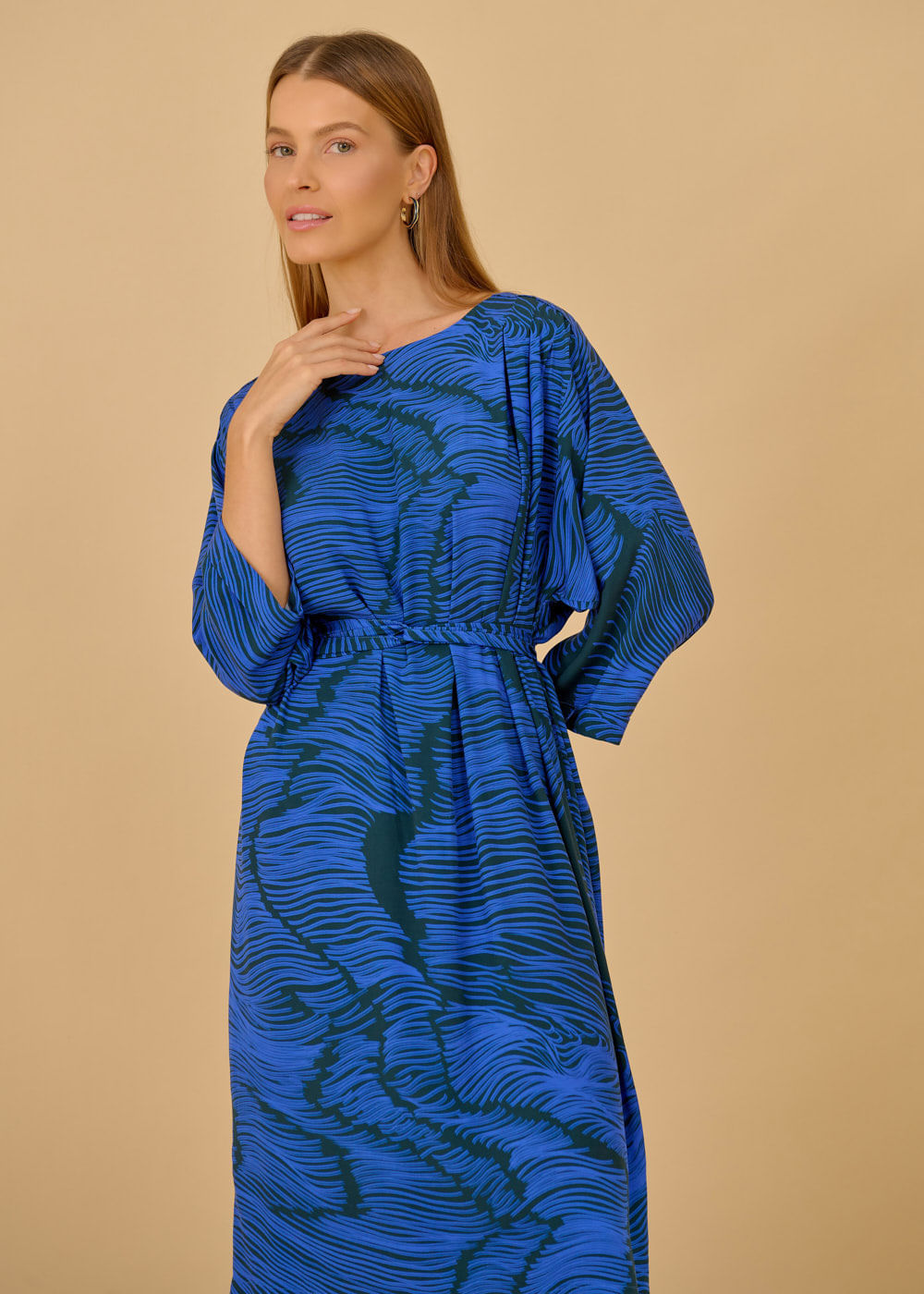 53.22.3603MDT VESTIDO MIDI MG 3/4 ESTAMPA WAVES CHARM