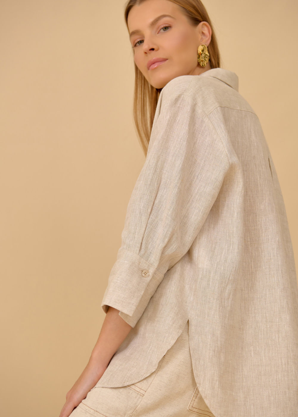 55.40.3607ARE CAMISA OVERSIZED MANGA 7/8 EM LINHO