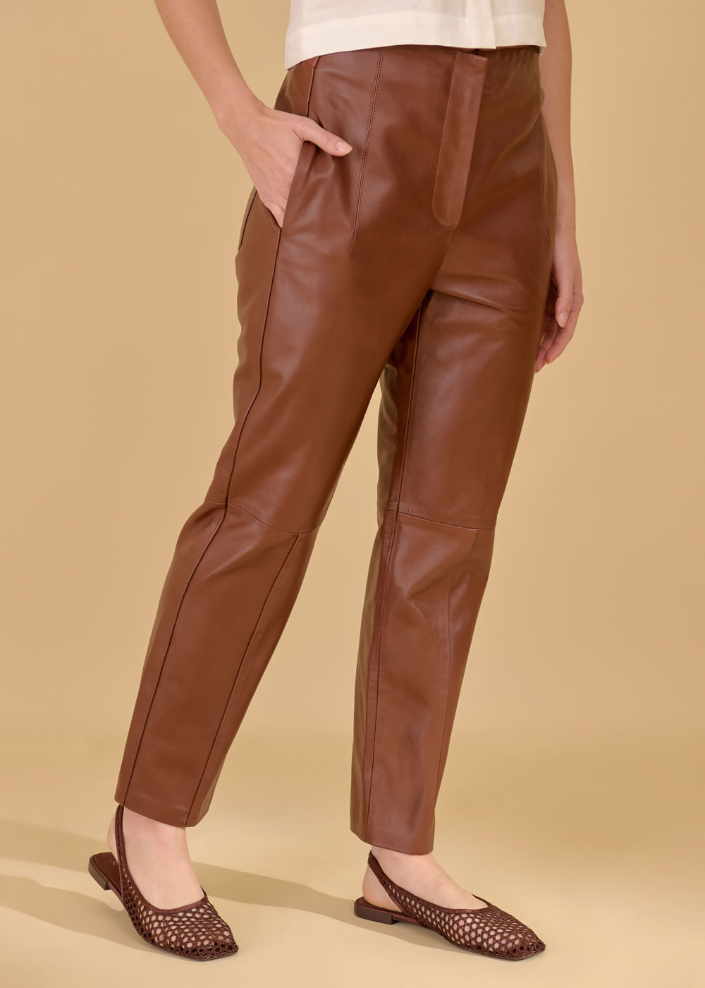 32.20.3601ARN CALÇA DE COURO C/ CÓS EMBUTIDO - HIGHLINE