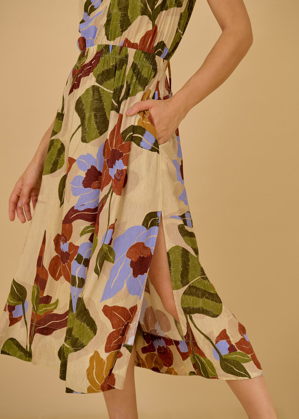 53.21.3603EST VESTIDO MIDI REGATA ESTAMPA WIND FLOWER