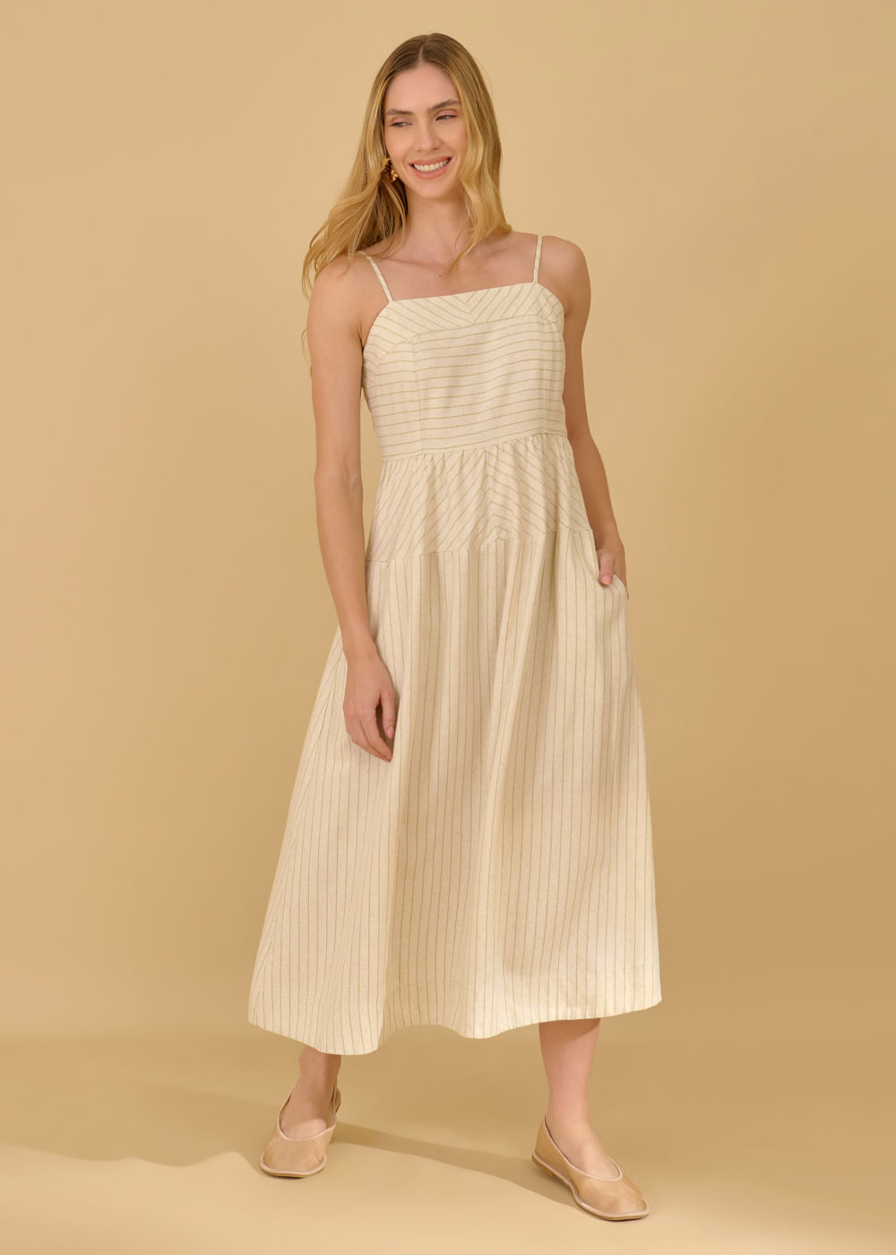 53.40.3612MEN VESTIDO LONGUETE DETALHADO DECOTE RETO