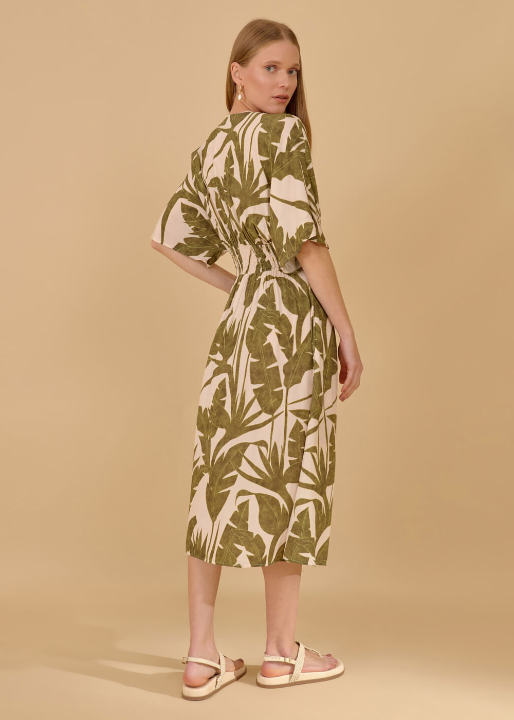 53.22.3608EST VESTIDO MIDI M/C ESTAMPA DREAMLAND