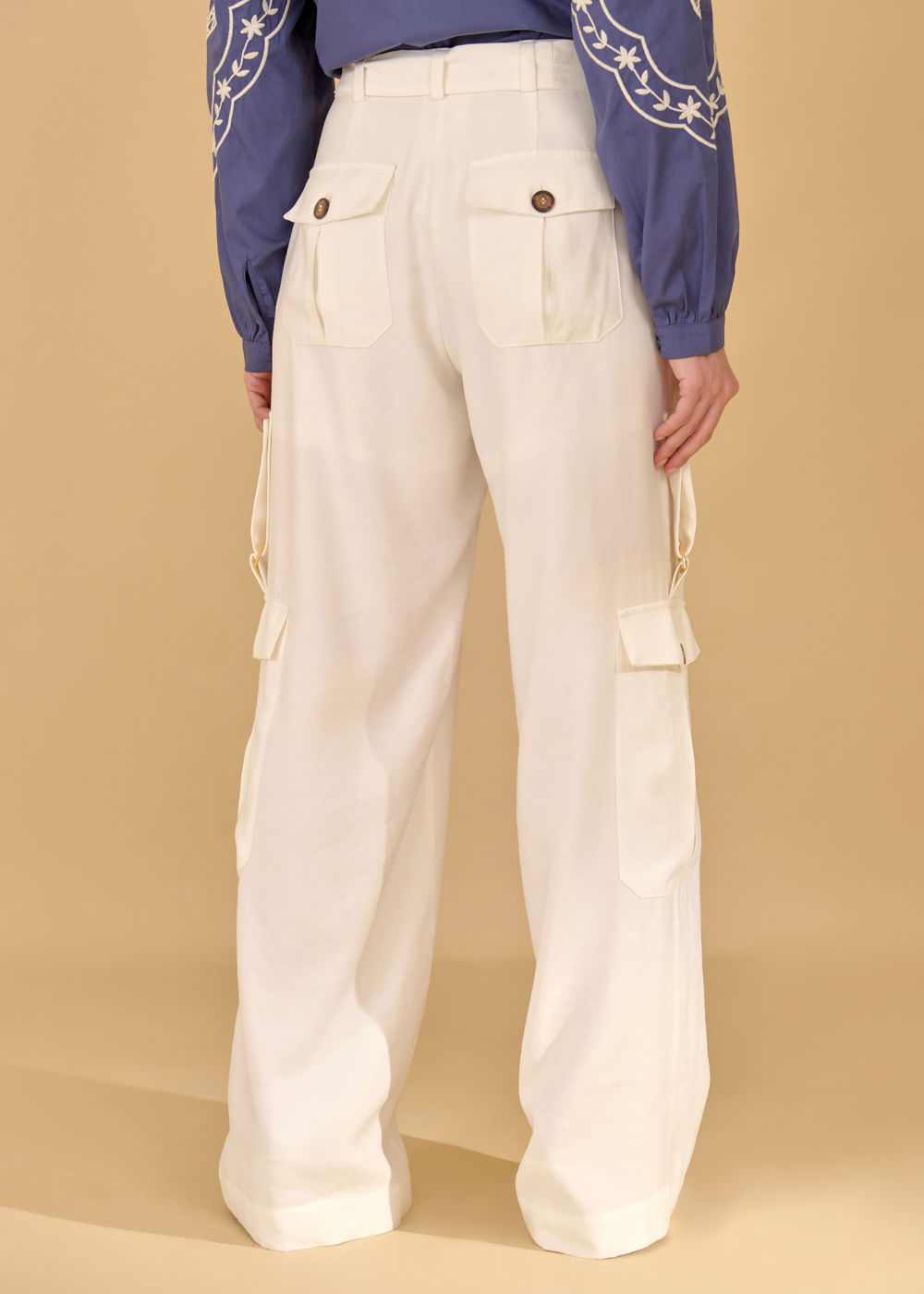 22.23.3609OFW CALÇA ALFAIATARIA CONFORT BOLSOS - HIGHLINE