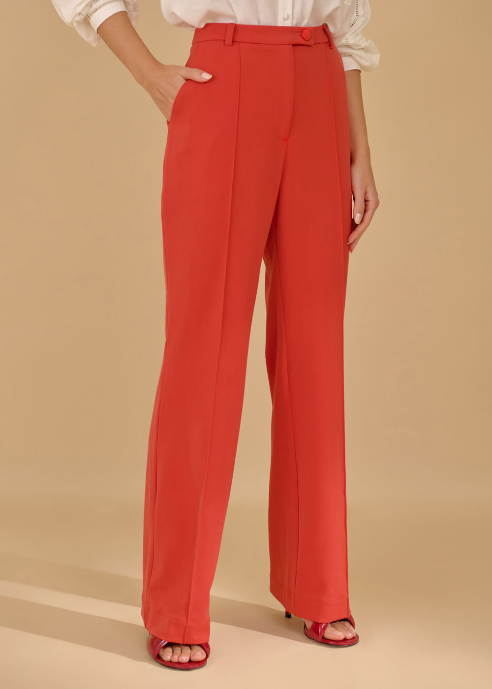 22.21.3607VMT CALÇA ALFAIATARIA RETA DETALHE NERVURA