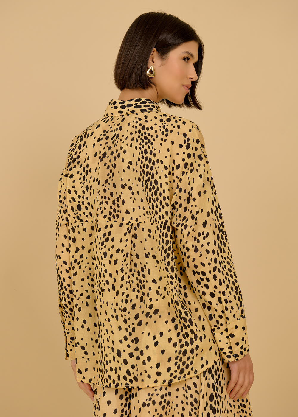 55.20.3602EST CAMISA OVER M/G LONGA ESTAMPA LEOPARDO