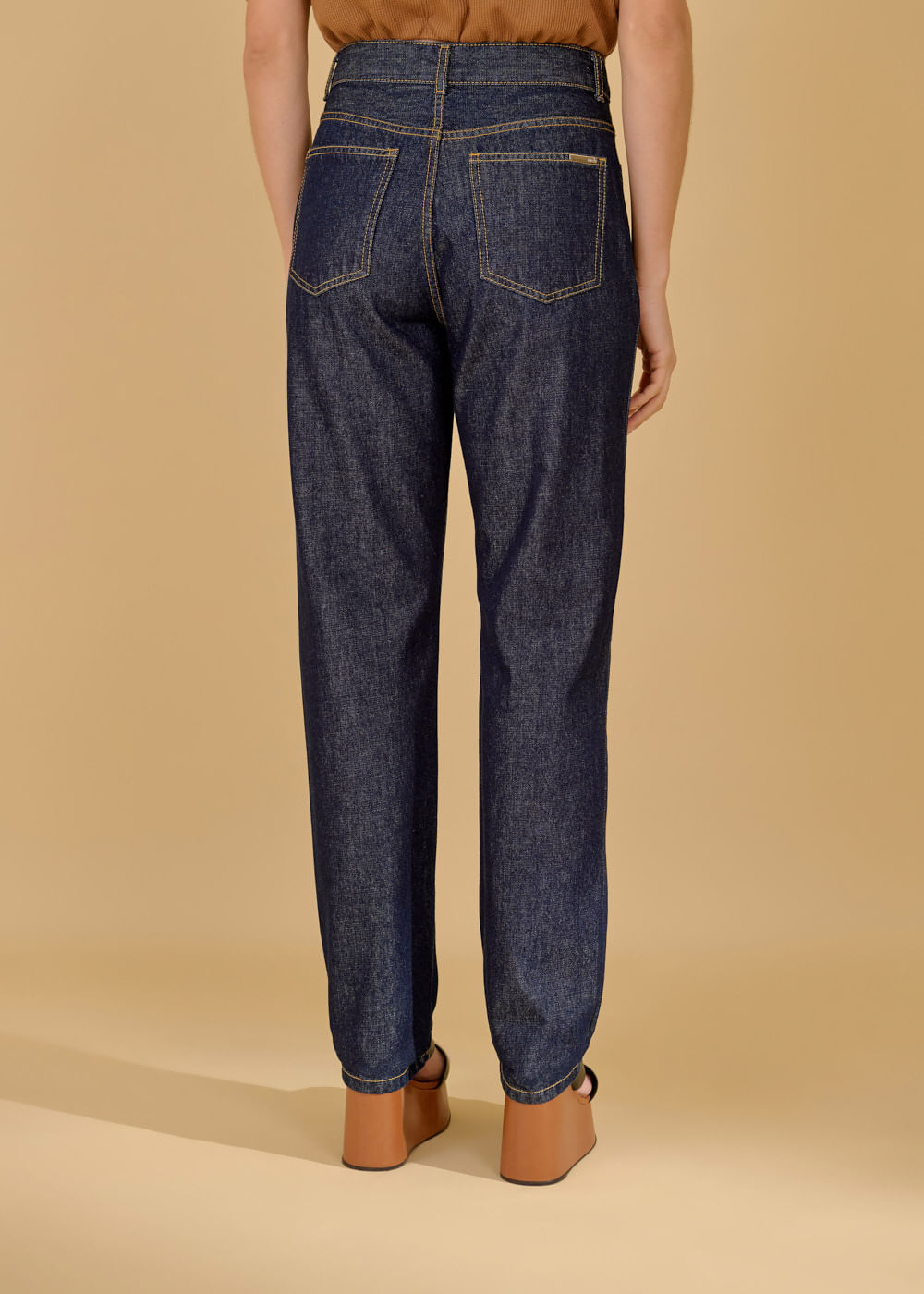 12.21.3604AMA CALÇA JEANS RETA