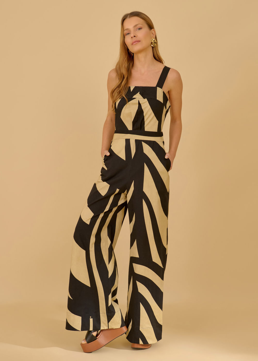 53.81.3602EST MACACÃO PANTALONA ESTAMPA LAS PALMAS