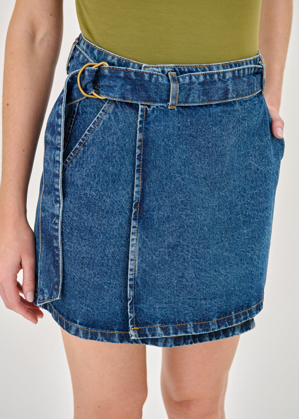 14.20.7401AMA SAIA JEANS TRANSPASSADA COM CINTO