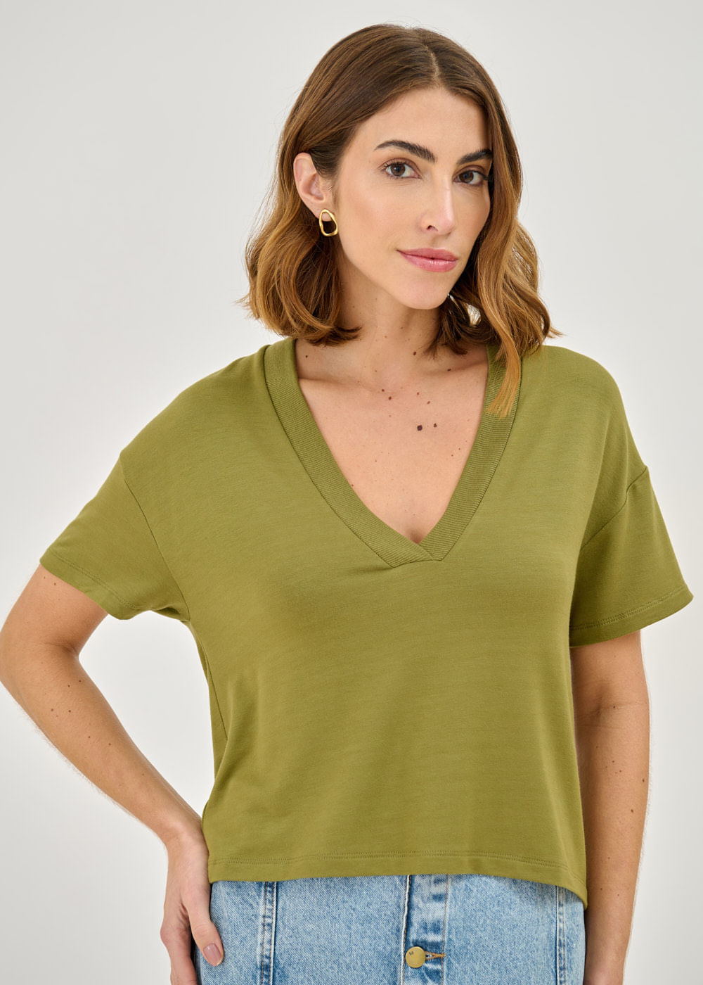 67.40.7406VDM BLUSA M/C DECOTE V EM RIBANA