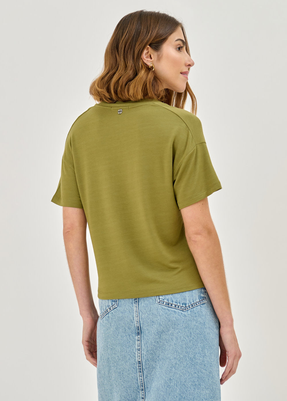 67.40.7406VDM BLUSA M/C DECOTE V EM RIBANA