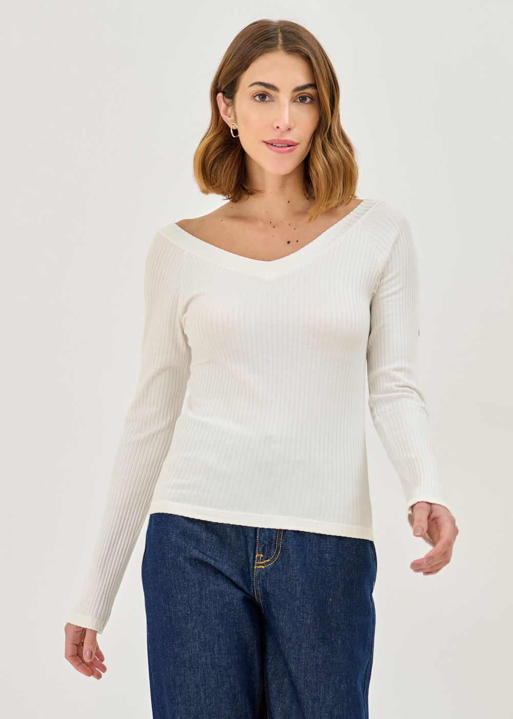 66.40.7202OFW BLUSA MALHA CANELADA DETALHE BOTÃO