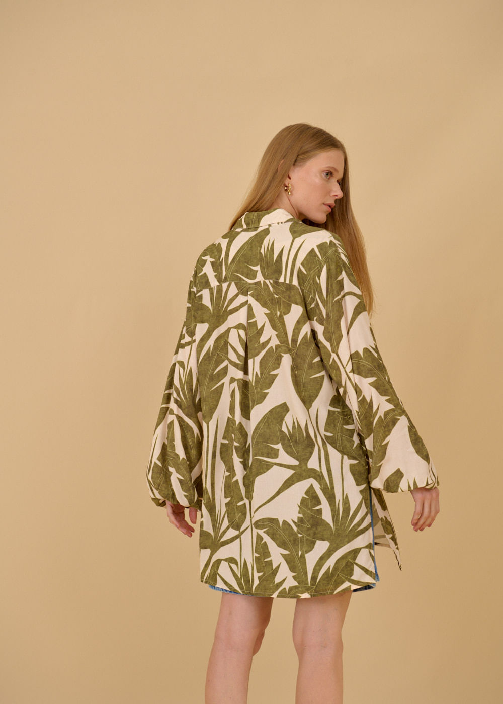 55.20.3605EST CAMISA OVERSIZED ESTAMPA DREAMLAND