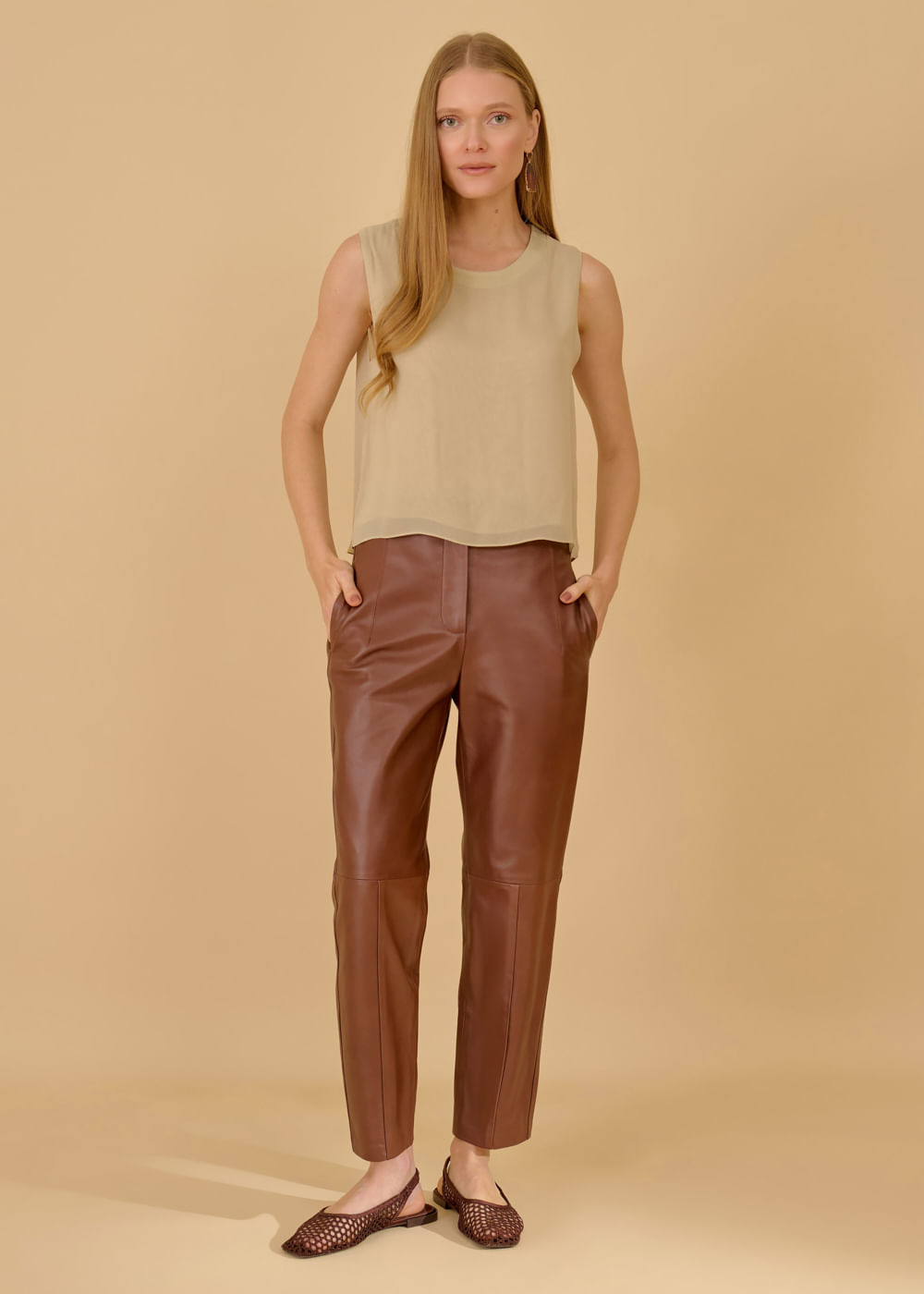 58.40.3602ARE REGATA RETA COM DECOTE ACETINADO - HIGHLINE