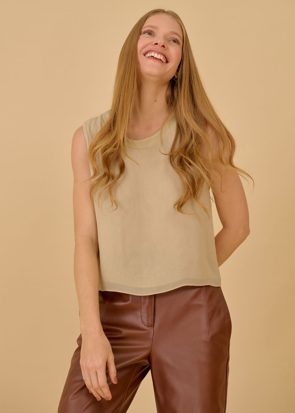 58.40.3602ARE REGATA RETA COM DECOTE ACETINADO - HIGHLINE