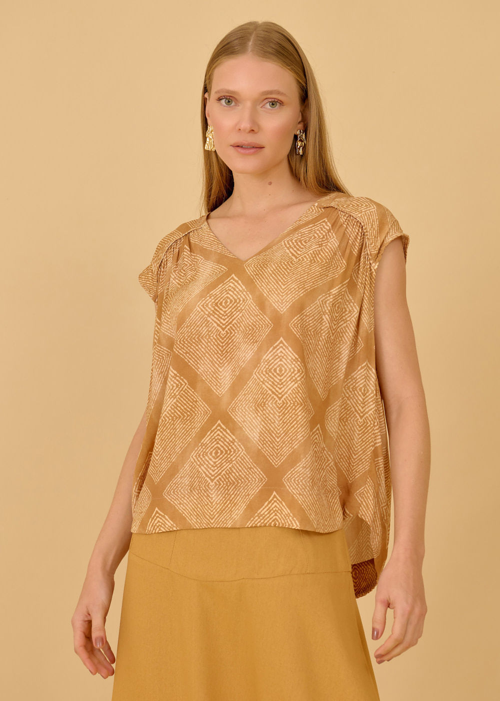 57.20.3606EST BLUSA M/C ESTAMPA GRAN CENOTE