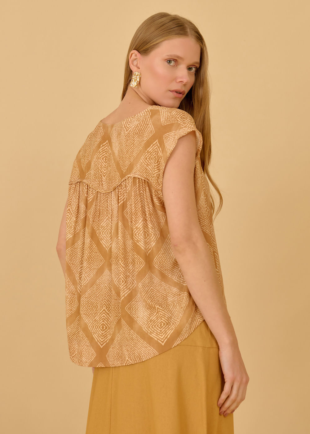 57.20.3606EST BLUSA M/C ESTAMPA GRAN CENOTE