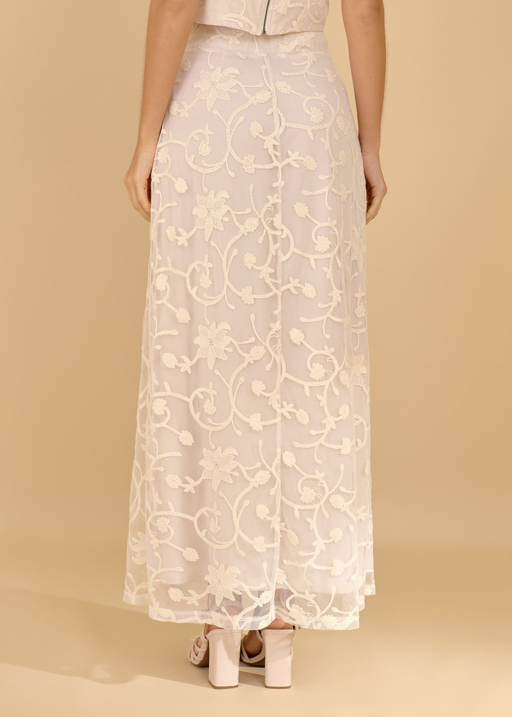 54.30.3608CRU SAIA LONGA TULE BORDADO - HIGHLINE