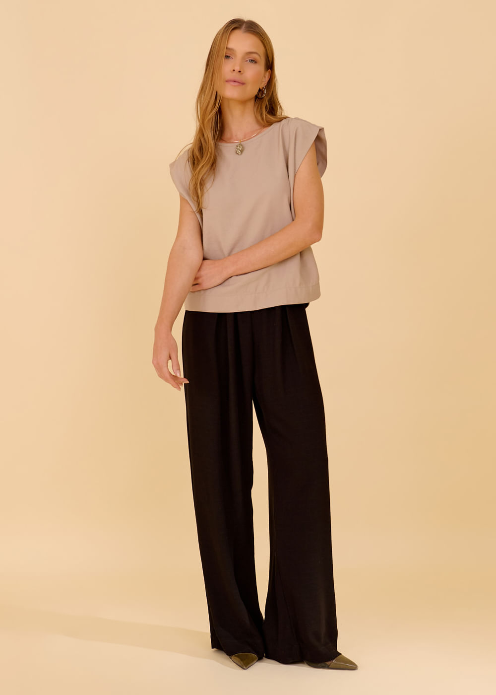 52.10.3617PTO CALÇA PANTALONA DETALHADA