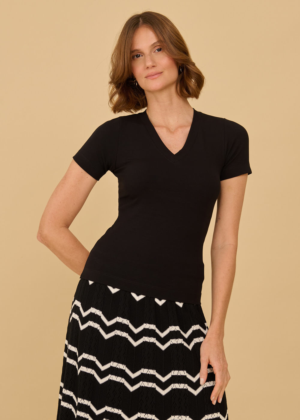 67.10.3604PTO T-SHIRT M/C  MALHA DECOTE V