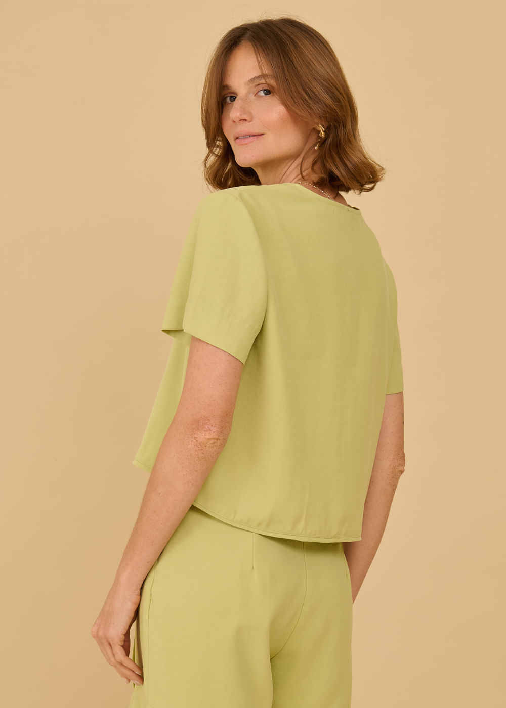 27.40.3602VPI BLUSA DECOTE V DETALHE EM GALÃO - HIGHLINE