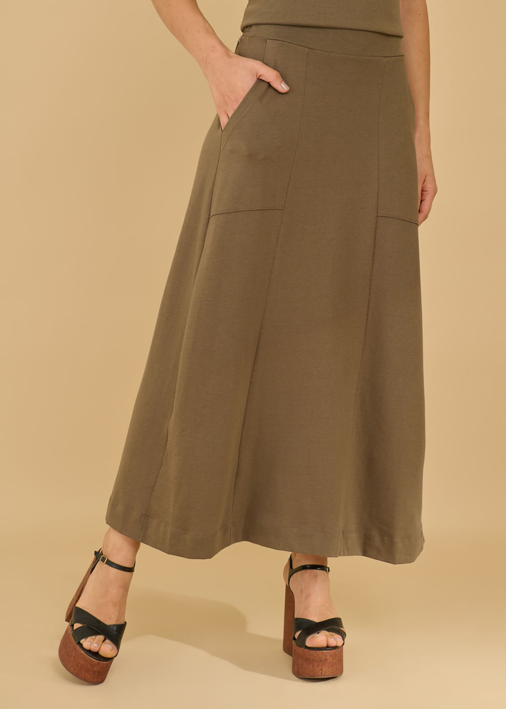 64.10.3605OLI SAIA MIDI COM BOLSOS