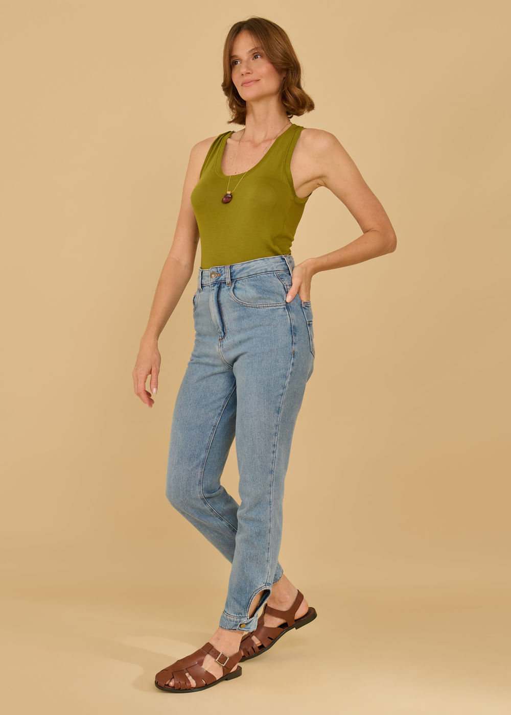 12.24.3602DEL CALÇA JEANS MOM ABOTOAMENTO NA BARRA