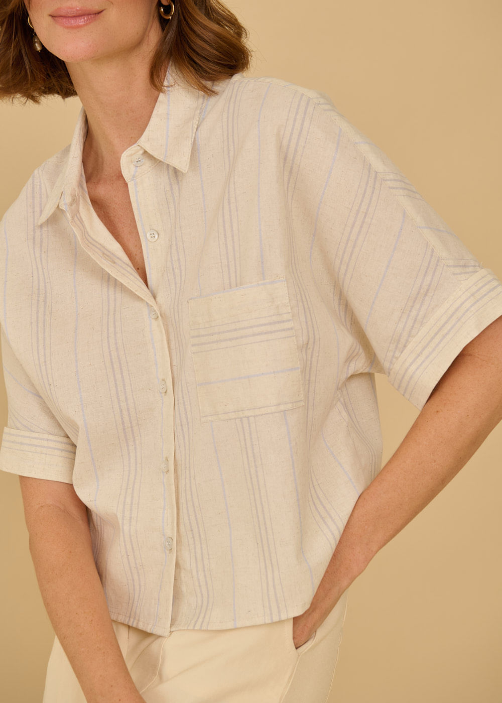 57.40.3614ARE CAMISA LISTRADA MG CURTA DETALHADA