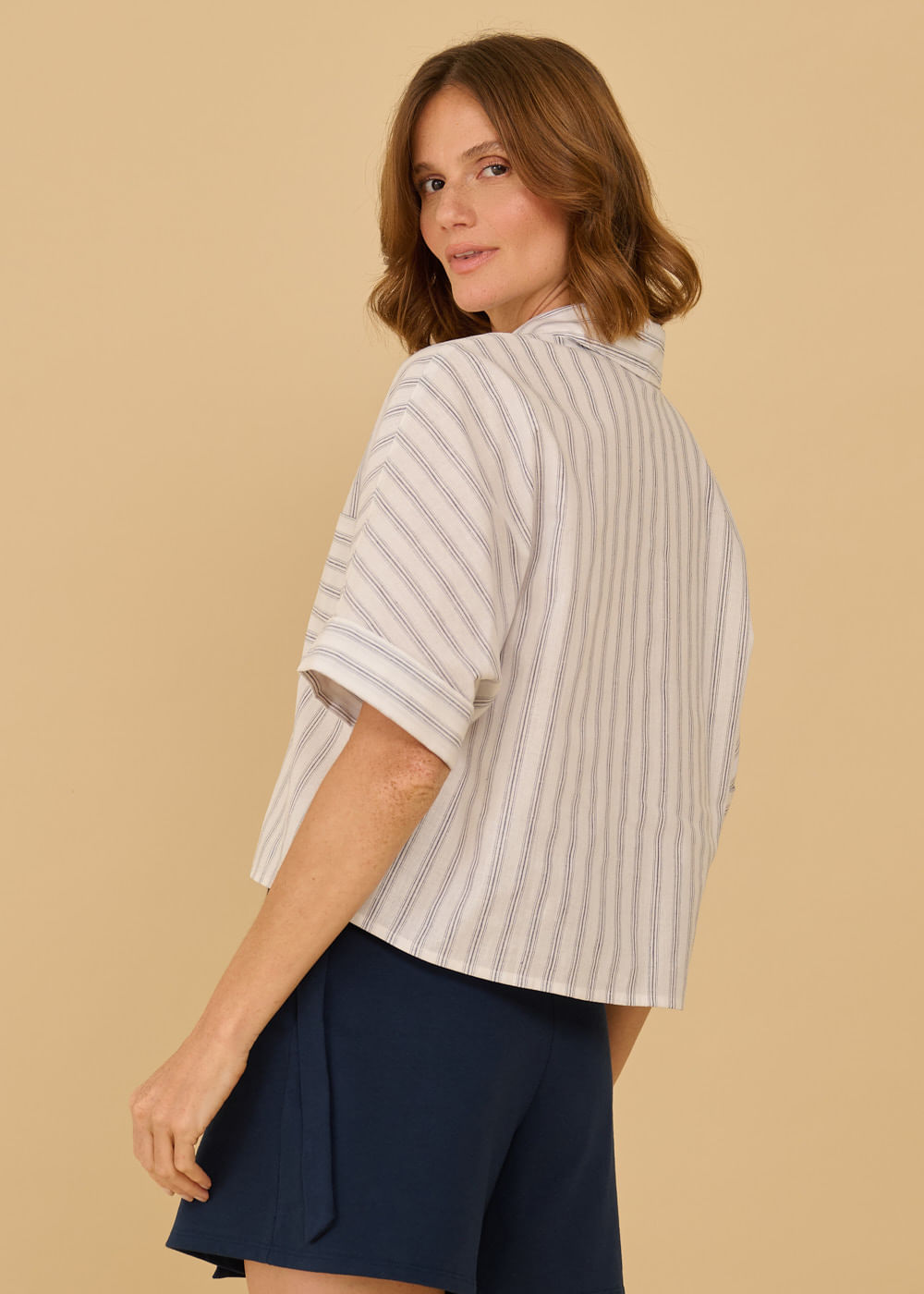 57.40.3614OFW CAMISA LISTRADA MG CURTA DETALHADA