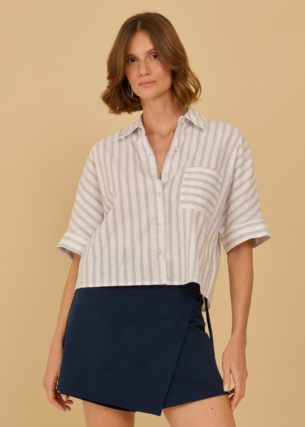 57.40.3614OFW CAMISA LISTRADA MG CURTA DETALHADA