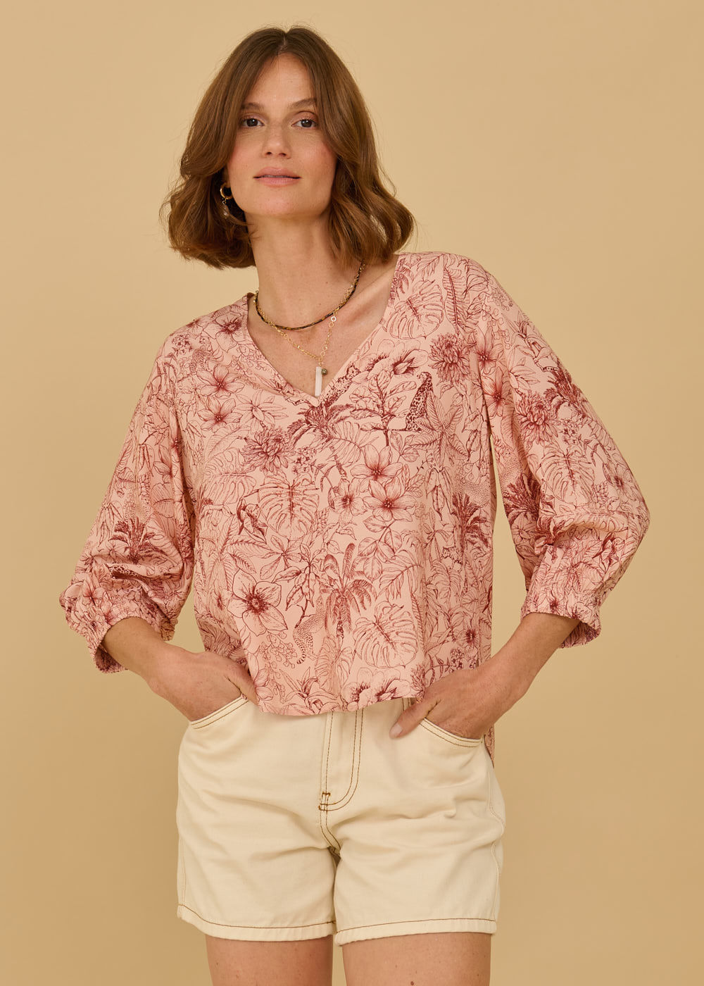 56.20.3609EDM BLUSA MG 7/8 ESTAMPA WILD GARDEN