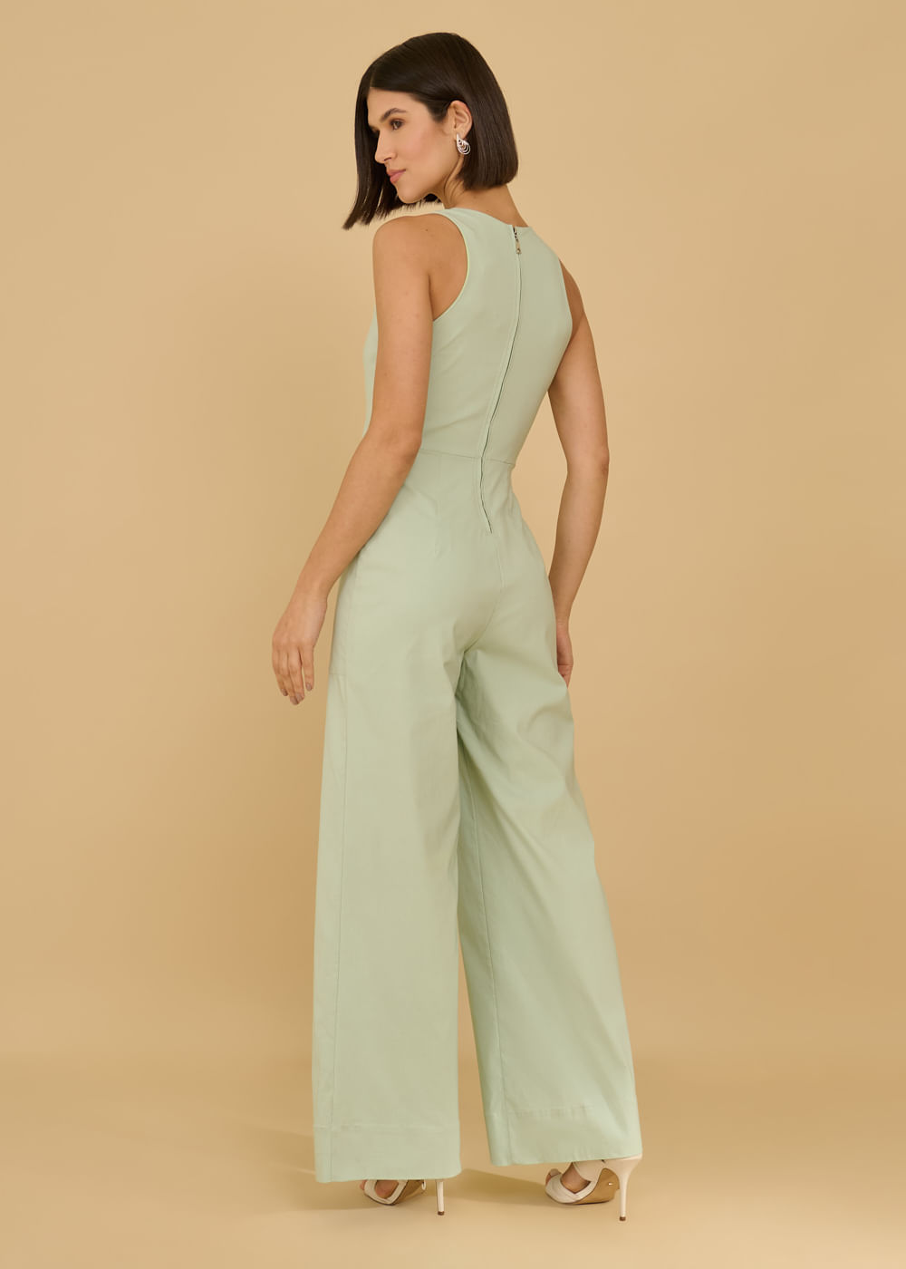 23.80.3610CPL MACACÃO ALFAIATARIA DECOTE V