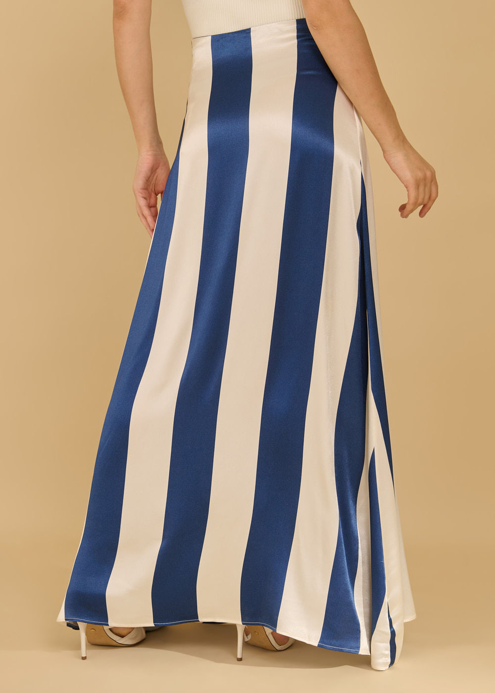 54.30.3605LIS SAIA LONGA COM NESGA - HIGHLINE