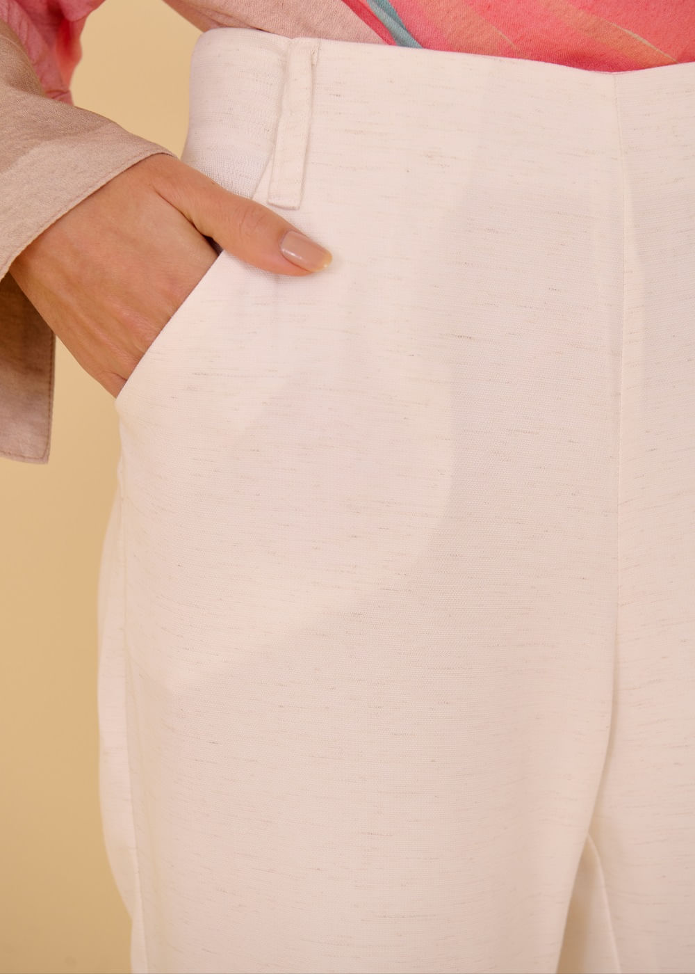 22.21.3608OFW CALÇA RETA ALFAIATARIA