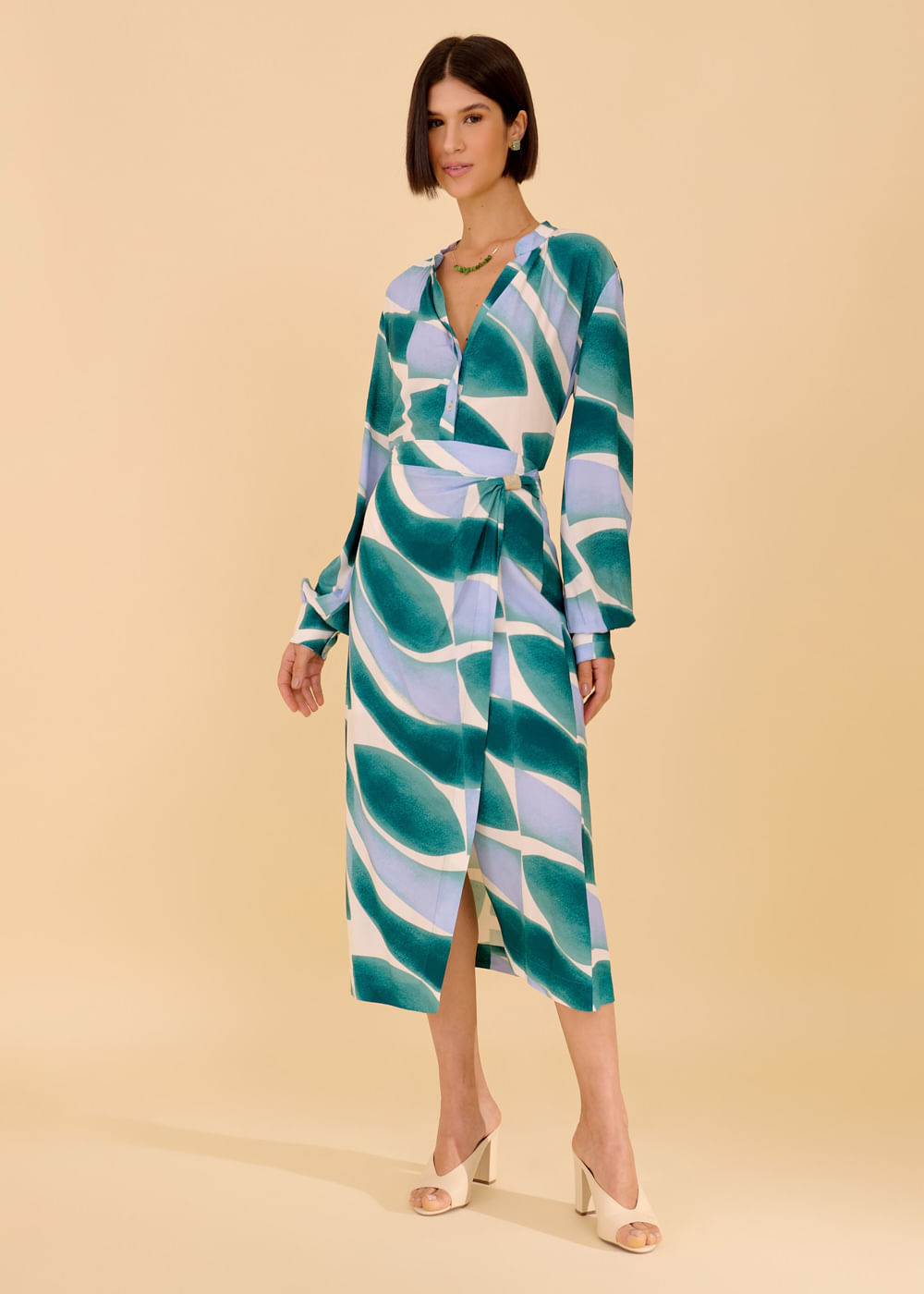 55.20.3608EST CAMISA ALONGADA ESTAMPA GREEN WAVES