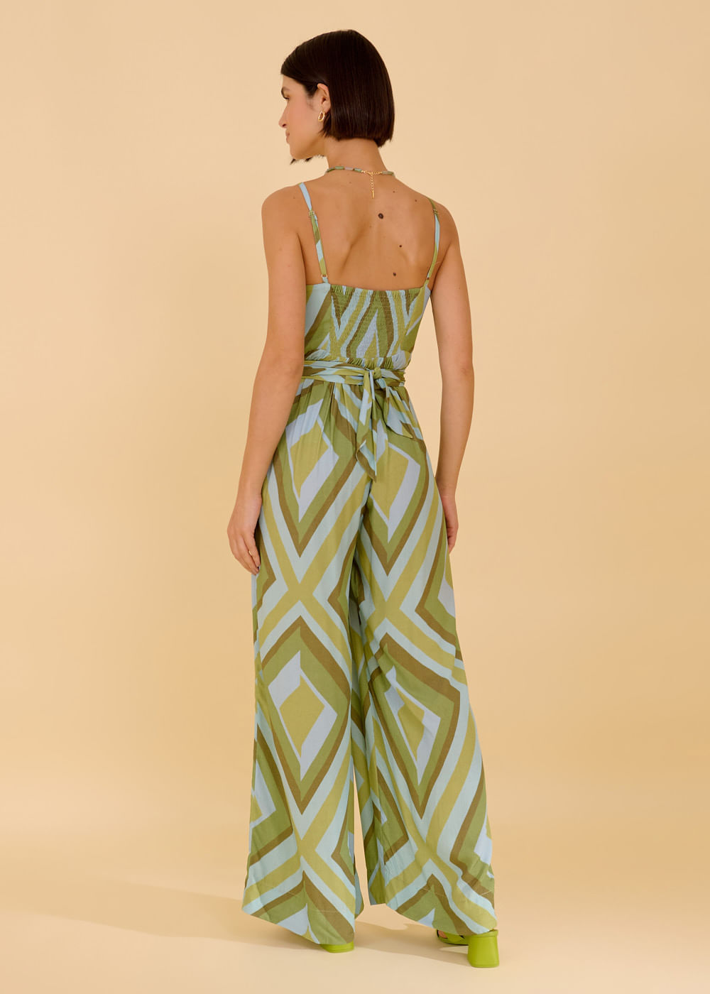 53.81.3603VPI MACACÃO PANTALONA ESTAMPA CAMPECHE