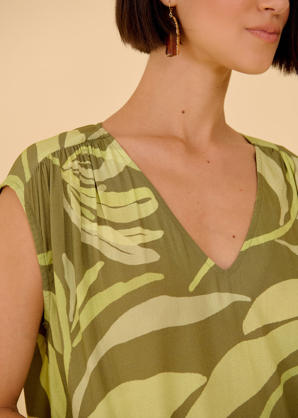 57.20.3611EST BLUSA MANGA CURTA ESTAMPA GREEN BOWL