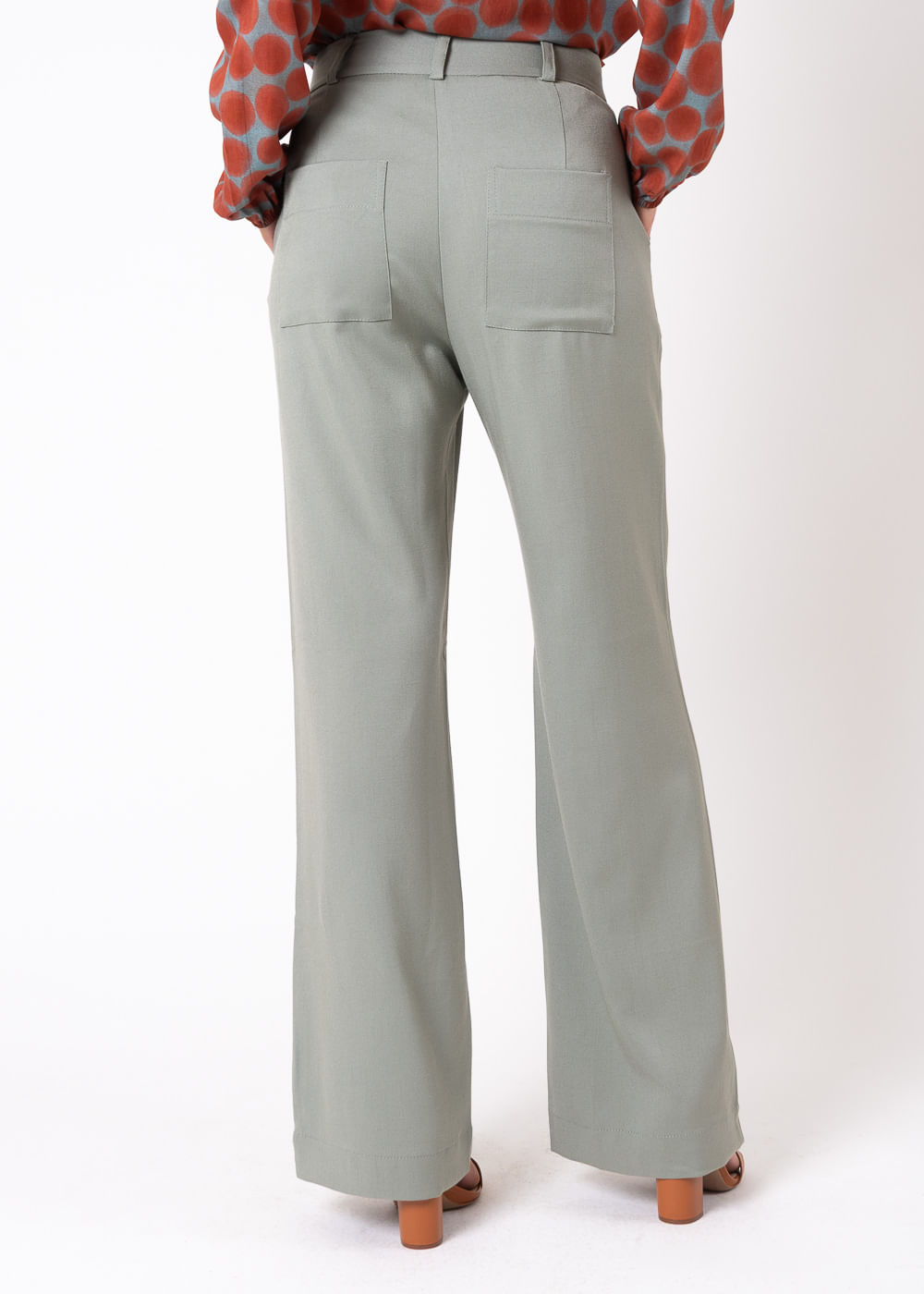 52.10.7601MIL CALÇA RETA DETALHE ZIPER FRONTAL