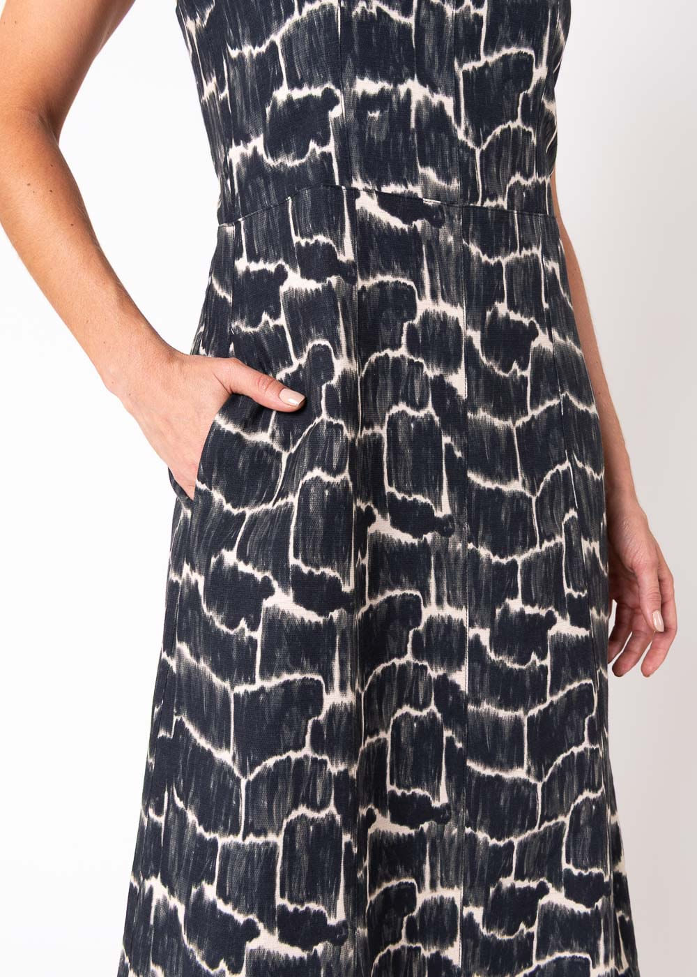 53.20.7601EST VESTIDO MIDI EVASÊ ESTAMPA STONES