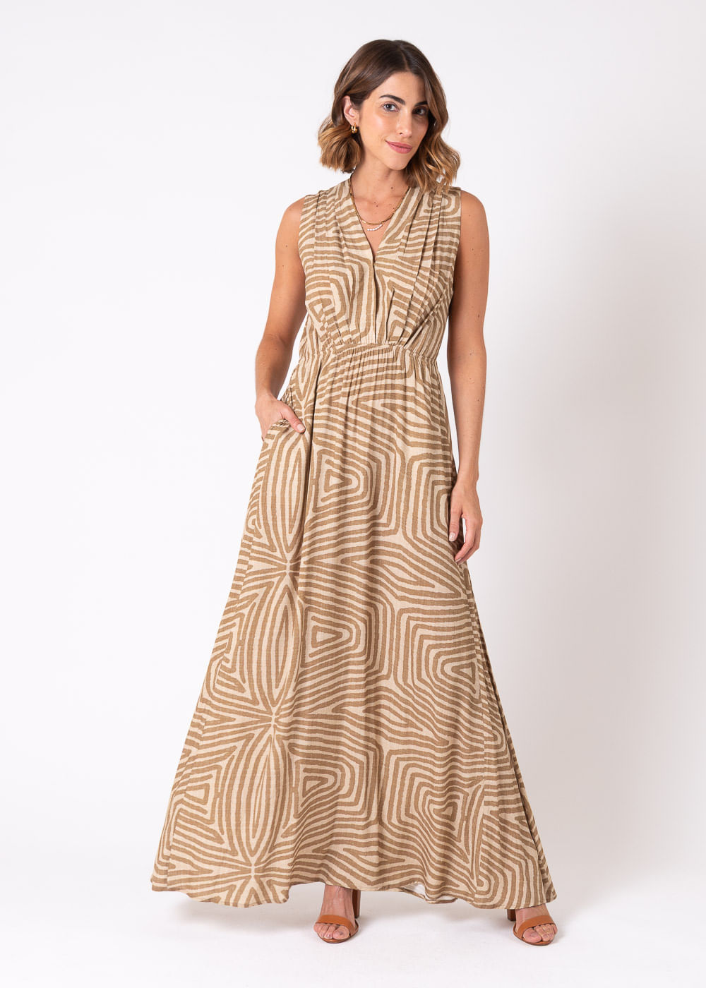 53.50.7601EST VESTIDO LONGO PREGAS ESTAMPA DESERT LINES