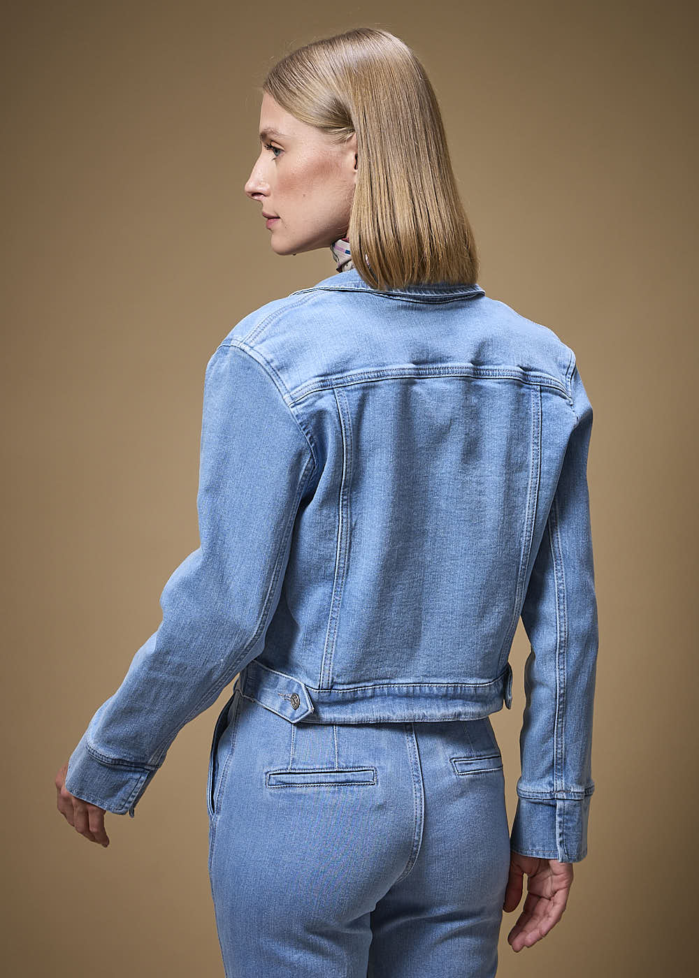 11.30.3704DEL JAQUETA JEANS TRUCKER