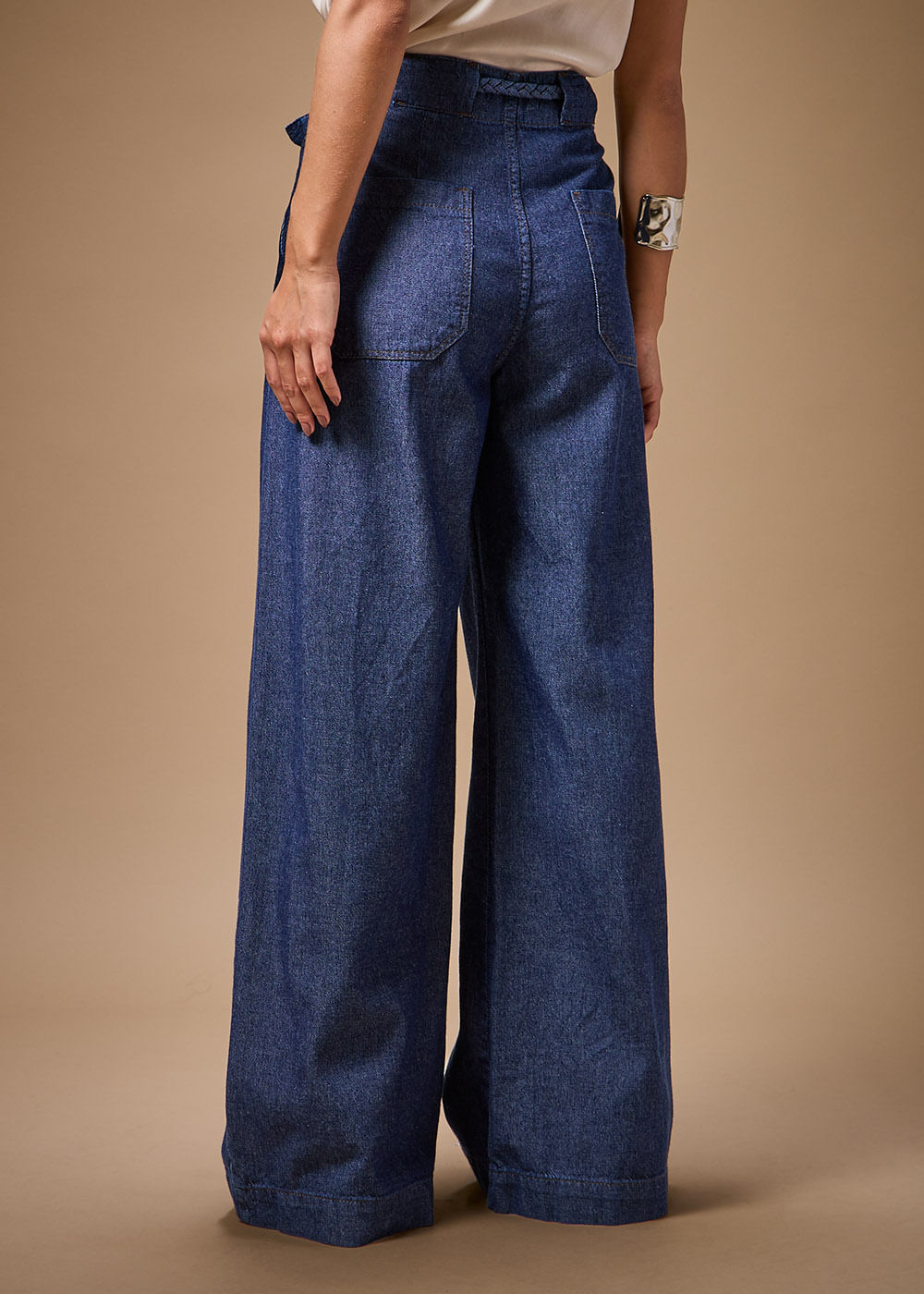 12.25.3701AMA CALÇA JEANS WIDE LEG CORDÃO TRANÇADO