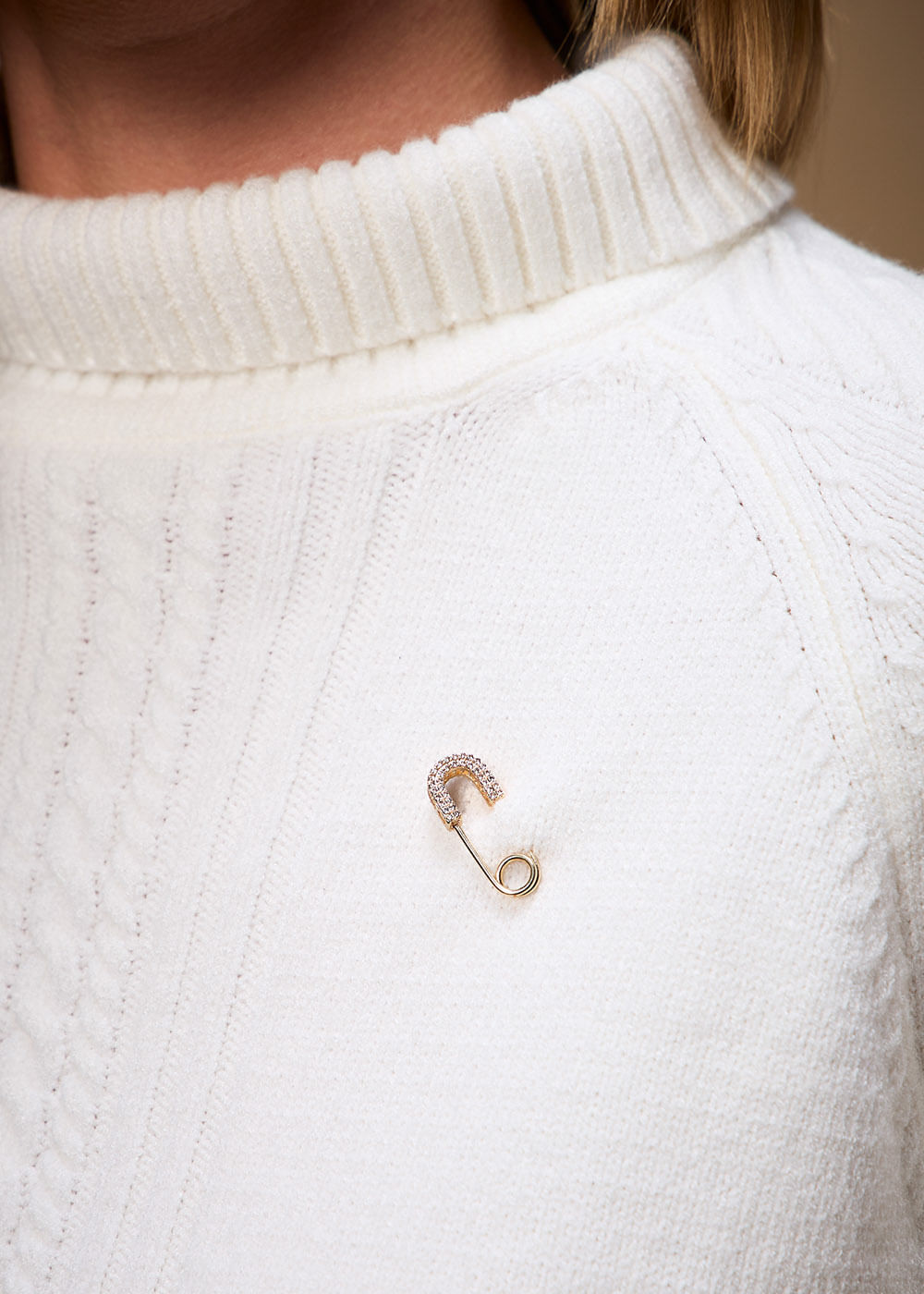 75.60.3702NIQ BROCHE COM STRASS