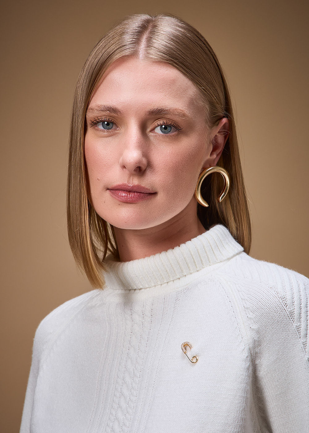 75.60.3702NIQ BROCHE COM STRASS