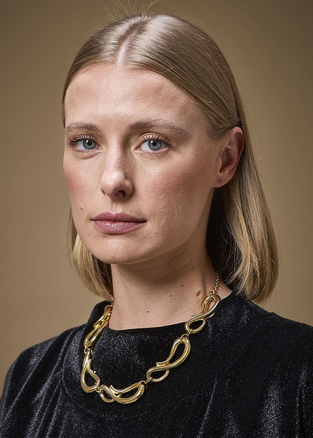 75.00.3748DOU COLAR ENTRELAÇOS