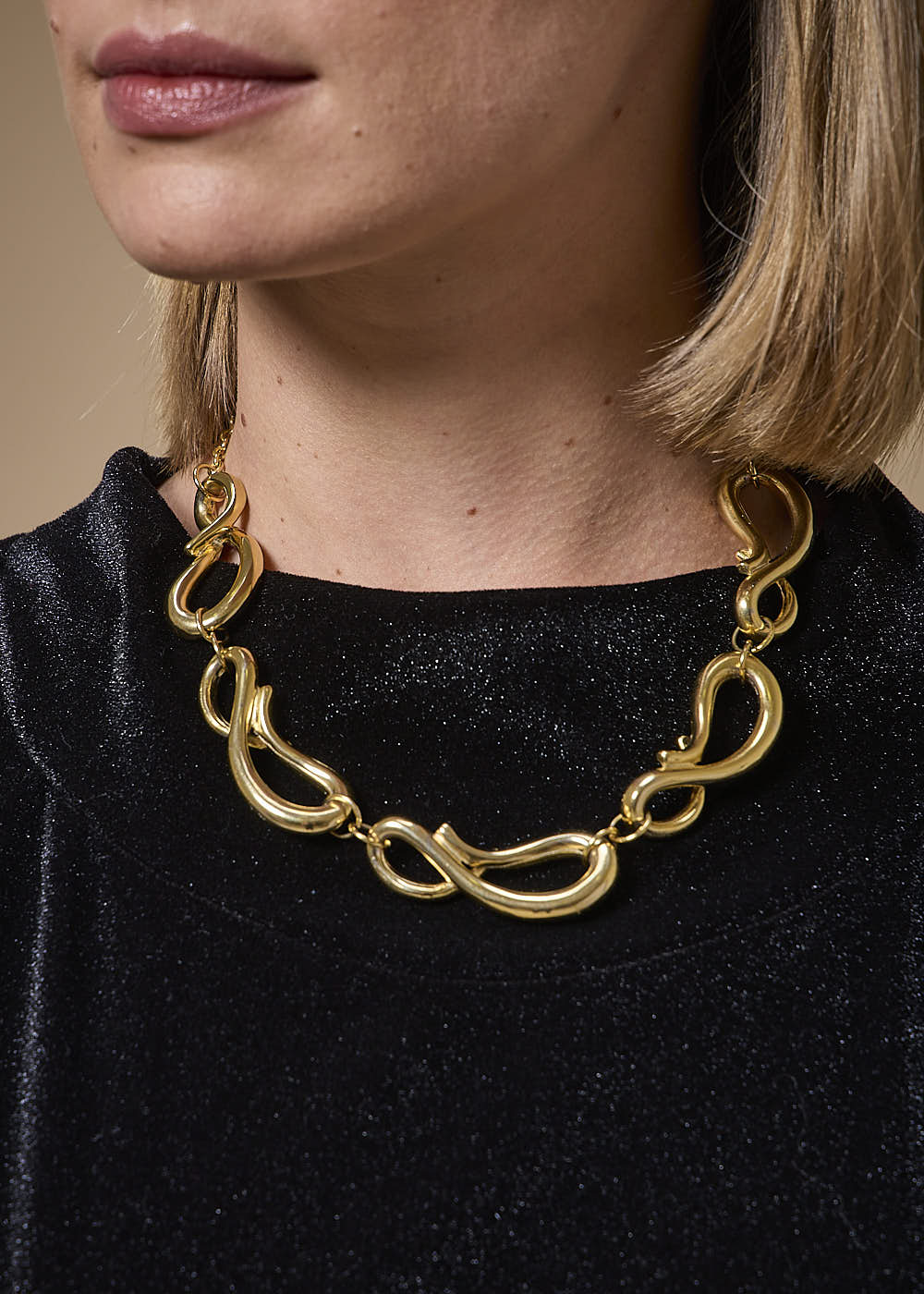 75.00.3748DOU COLAR ENTRELAÇOS