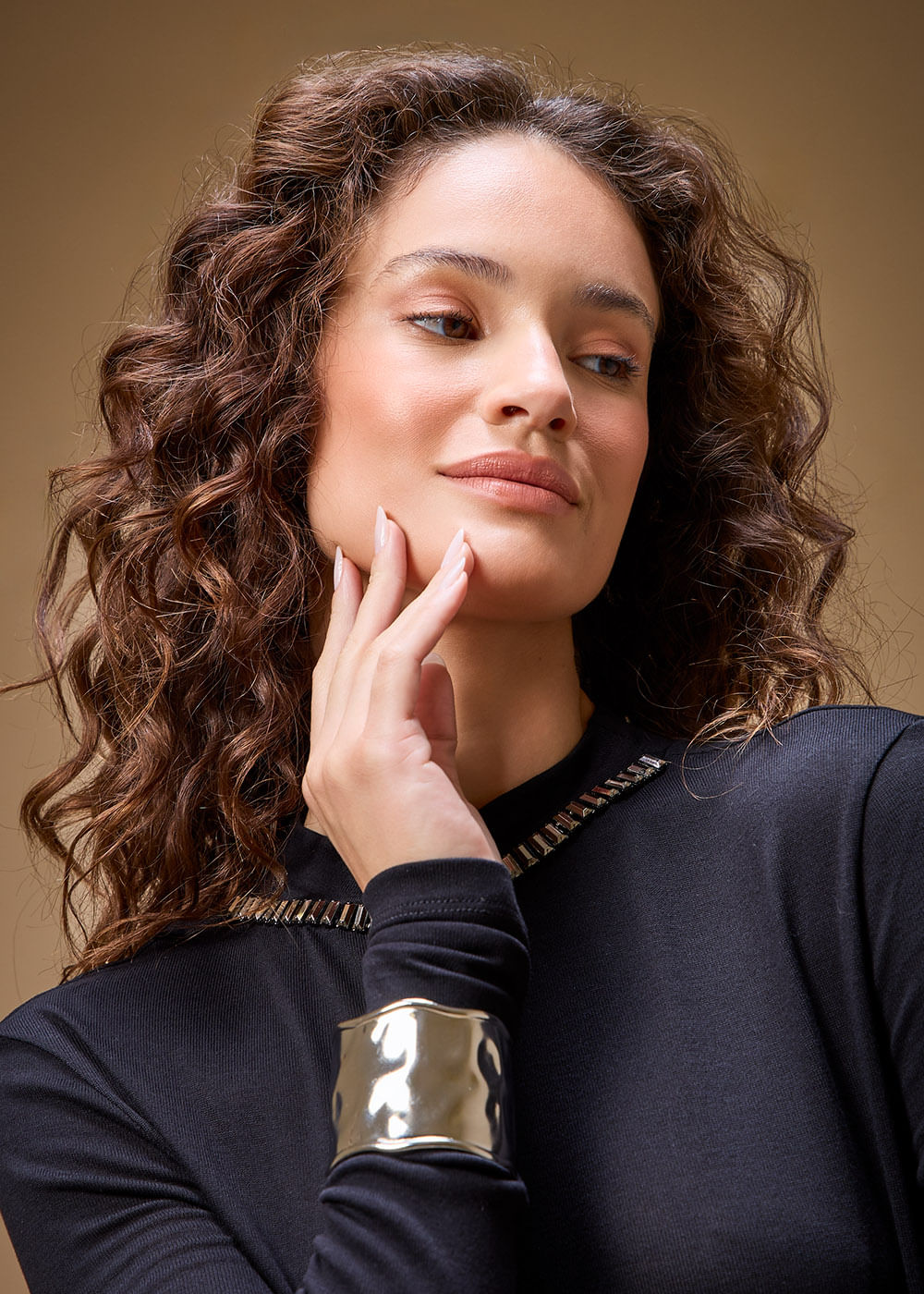 75.10.3701NIQ BRACELETE MARTELADO